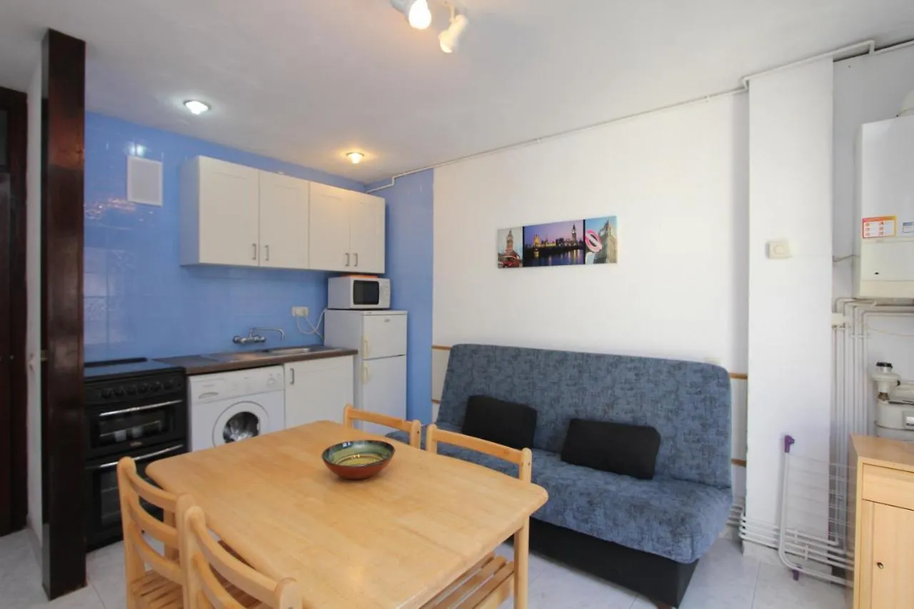 Apartment Bond location